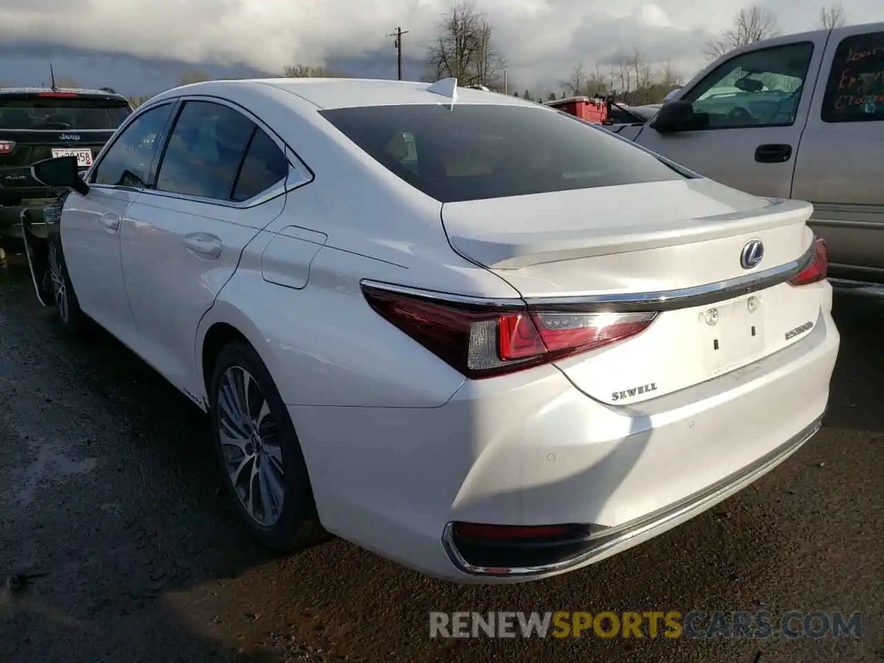 3 Photograph of a damaged car 58AB21B19KU001808 LEXUS ES300 2019