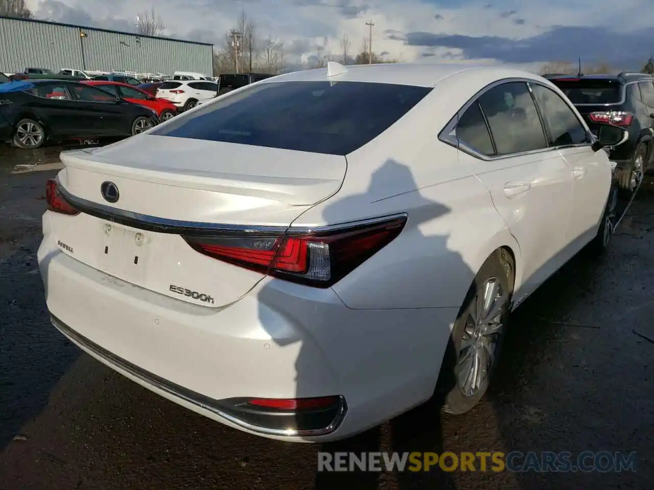 4 Photograph of a damaged car 58AB21B19KU001808 LEXUS ES300 2019