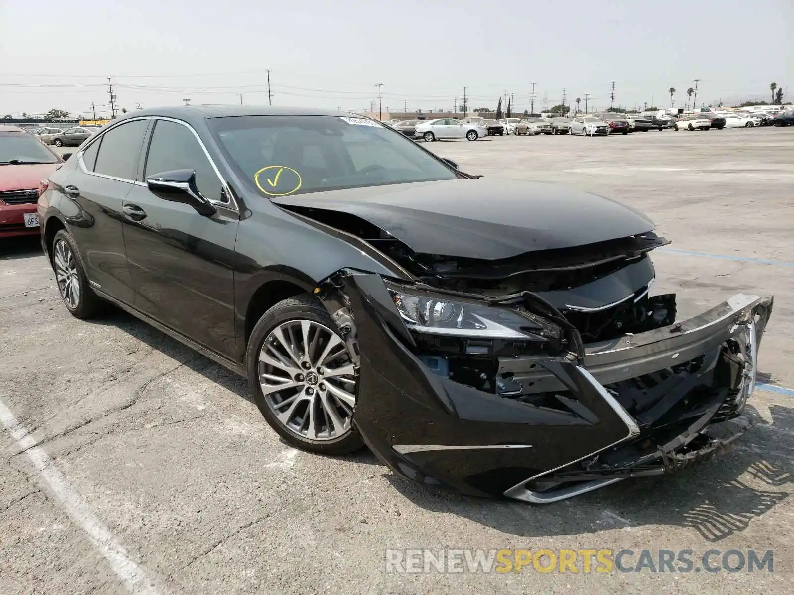 1 Photograph of a damaged car 58AB21B19KU001887 LEXUS ES300 2019