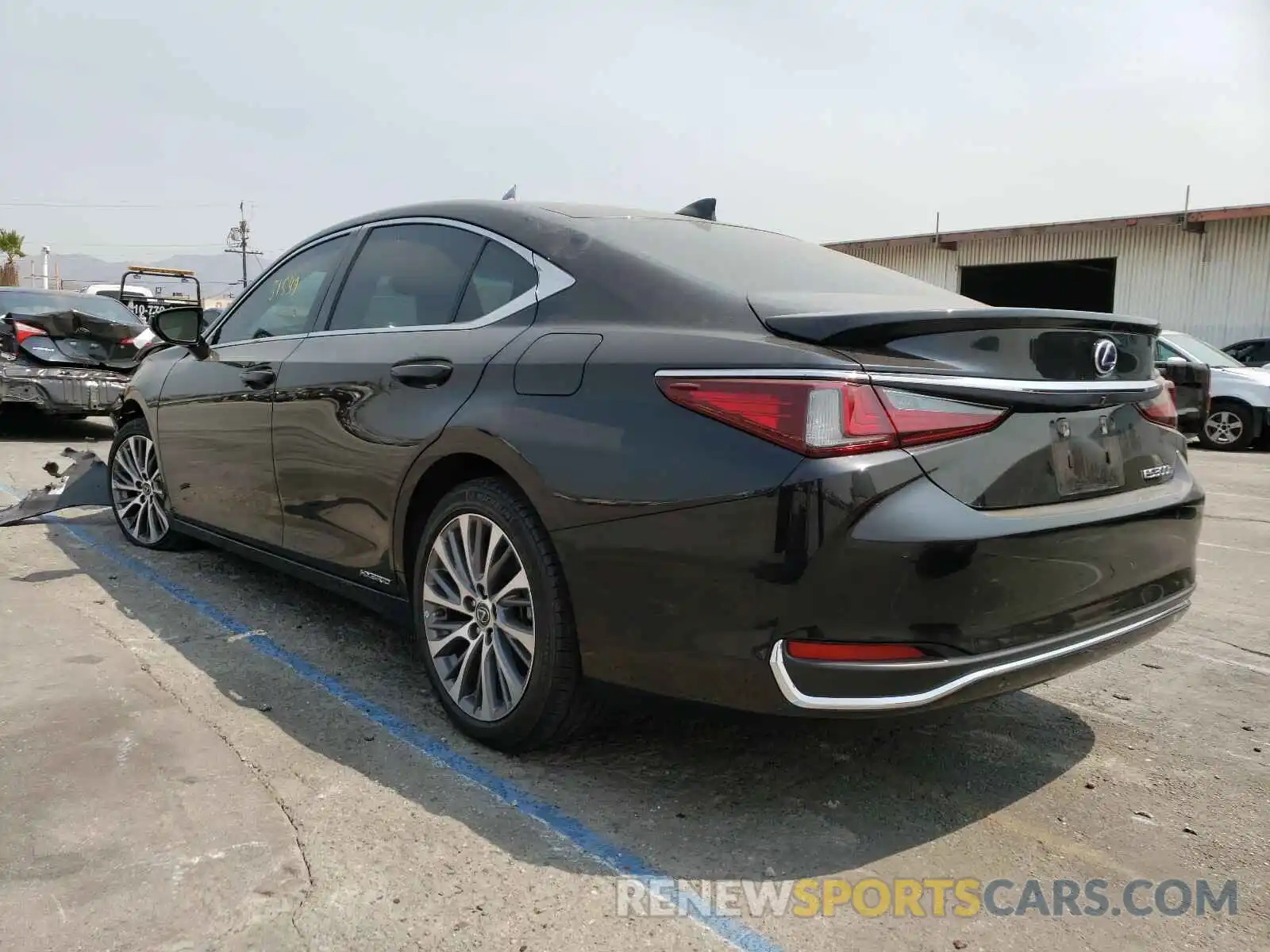 3 Photograph of a damaged car 58AB21B19KU001887 LEXUS ES300 2019