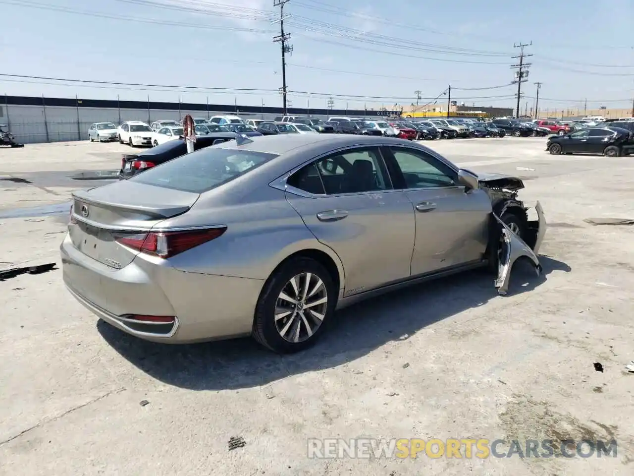 4 Photograph of a damaged car 58AB21B19KU003168 LEXUS ES300 2019