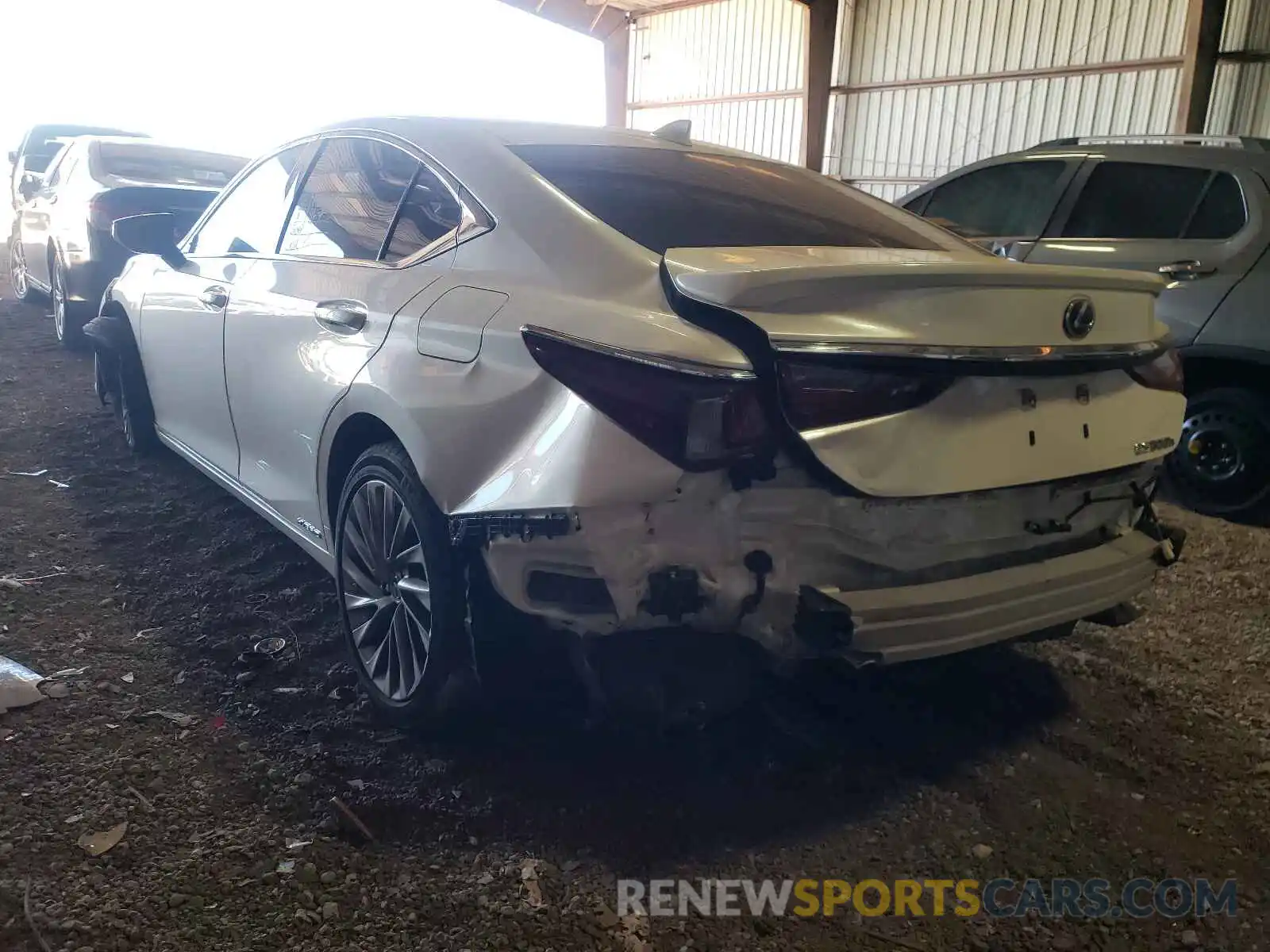 3 Photograph of a damaged car 58AB21B1XKU001669 LEXUS ES300 2019