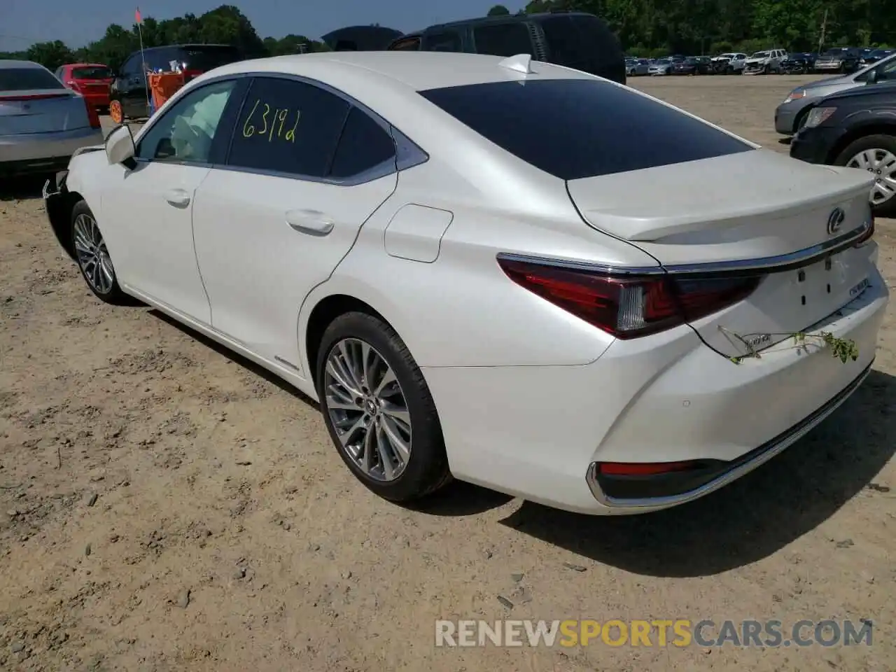 3 Photograph of a damaged car 58AB21B1XKU003552 LEXUS ES300 2019