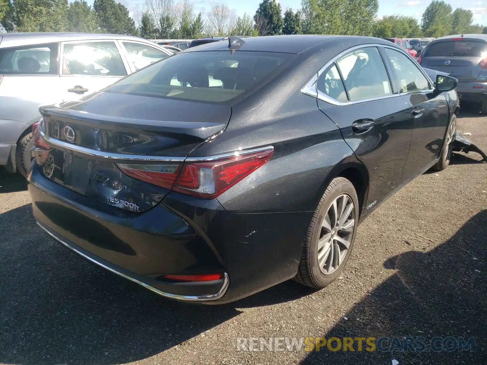 4 Photograph of a damaged car JTHB21B10K2005543 LEXUS ES300 2019