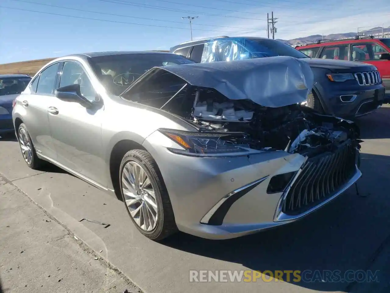 1 Photograph of a damaged car JTHB21B10K2022536 LEXUS ES300 2019