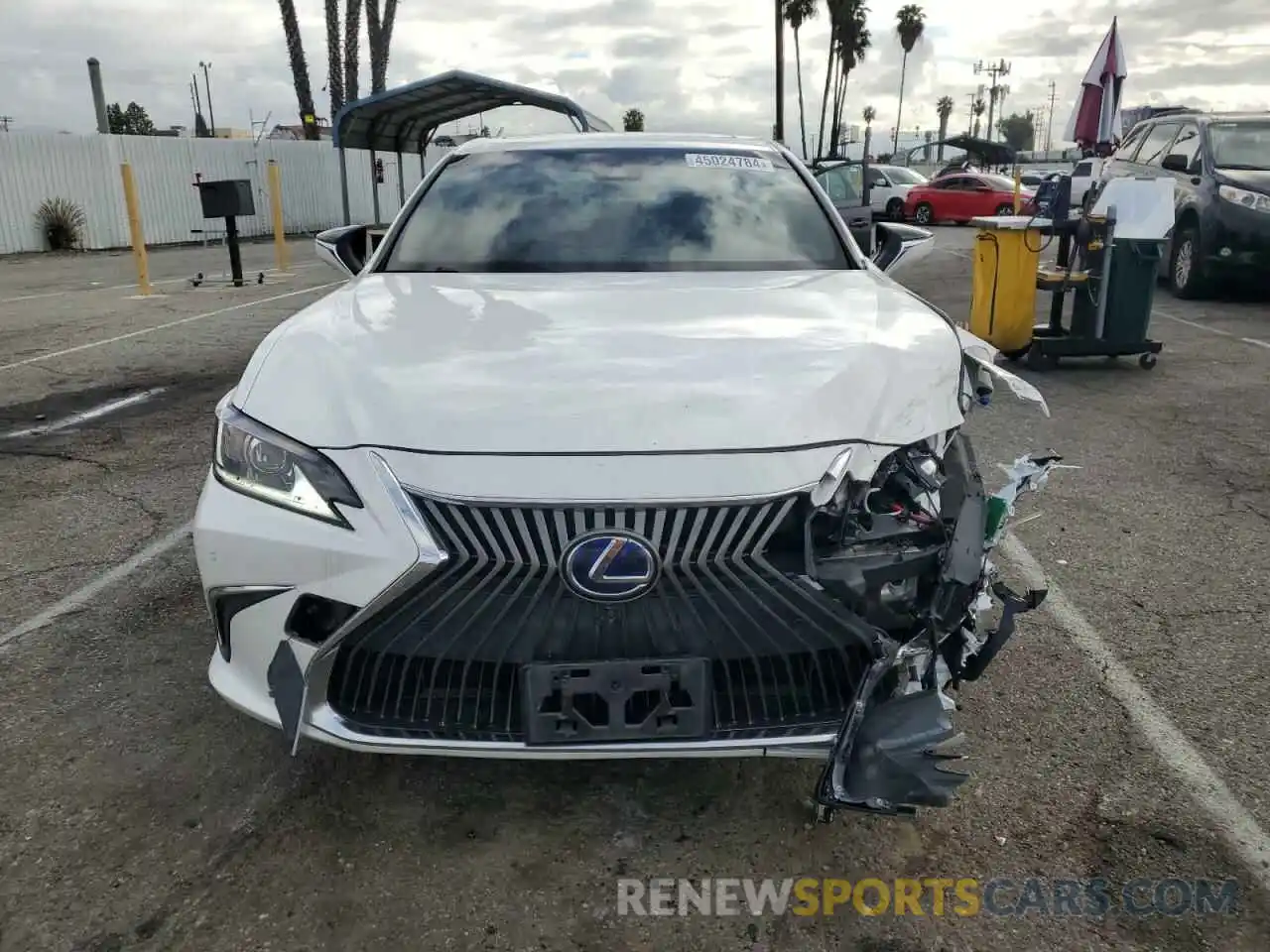 5 Photograph of a damaged car JTHB21B10K2027428 LEXUS ES300 2019