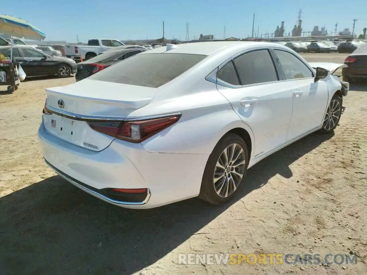 4 Photograph of a damaged car JTHB21B10K2034475 LEXUS ES300 2019