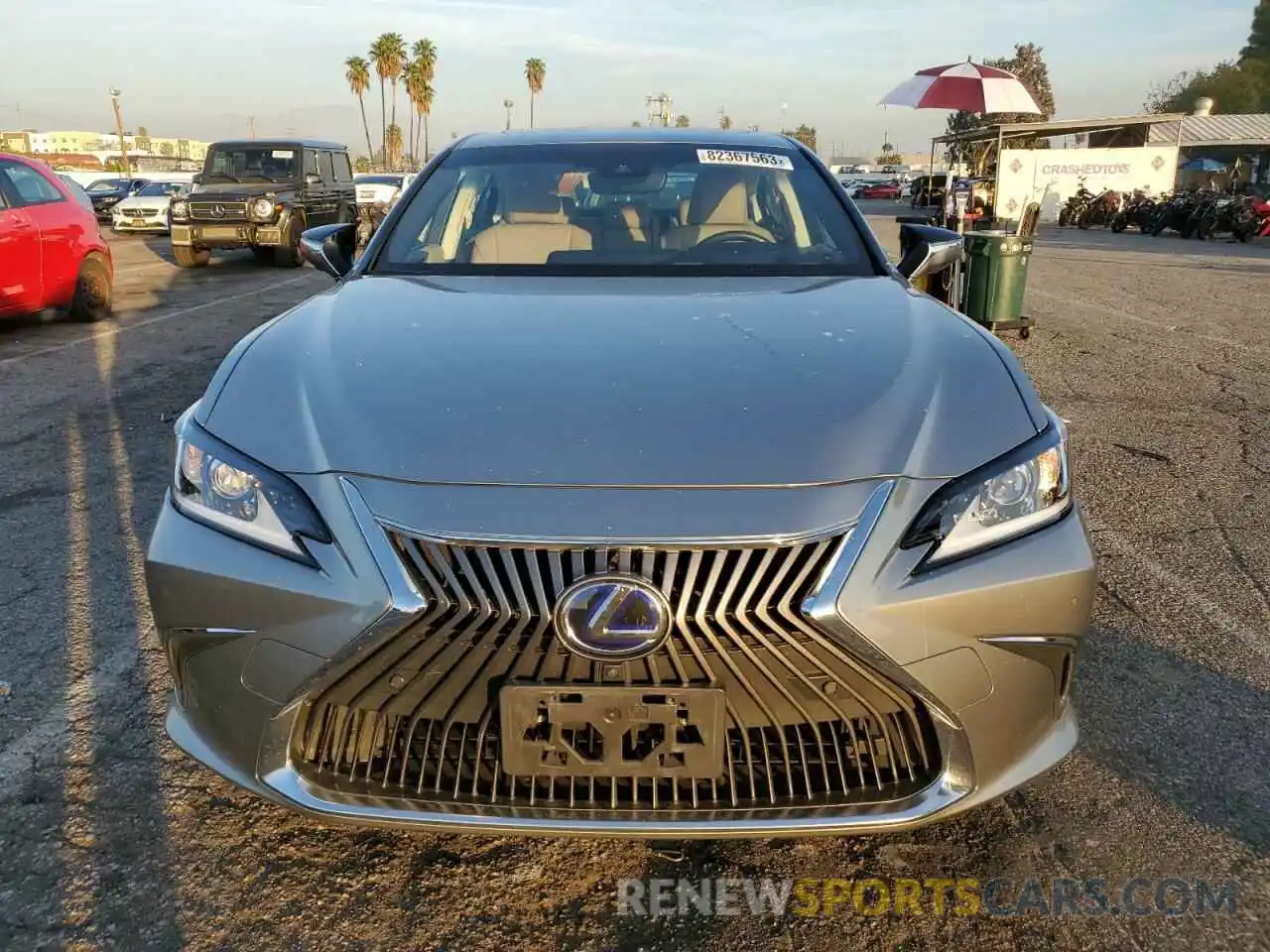 5 Photograph of a damaged car JTHB21B11K2020567 LEXUS ES300 2019