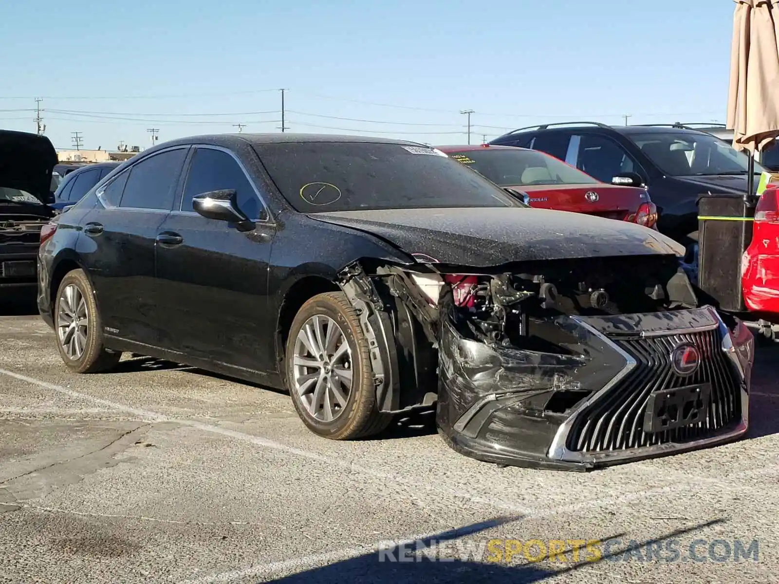 1 Photograph of a damaged car JTHB21B11K2027583 LEXUS ES300 2019