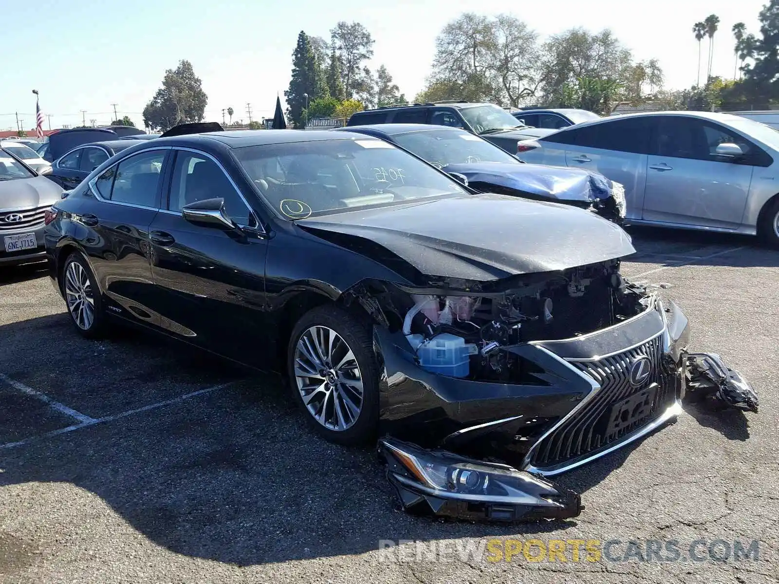 1 Photograph of a damaged car JTHB21B11K2030578 LEXUS ES300 2019