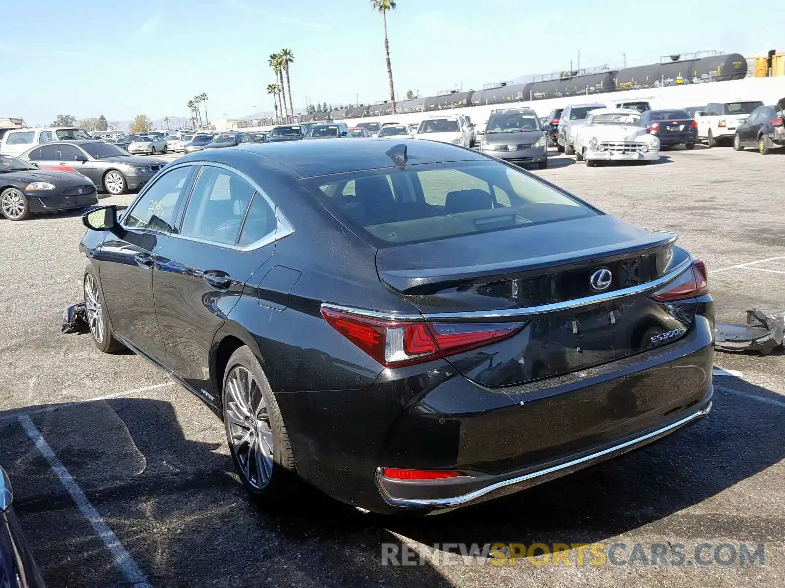 3 Photograph of a damaged car JTHB21B11K2030578 LEXUS ES300 2019