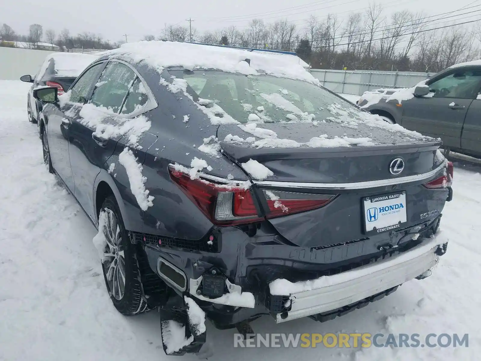 3 Photograph of a damaged car JTHB21B12K2023445 LEXUS ES300 2019