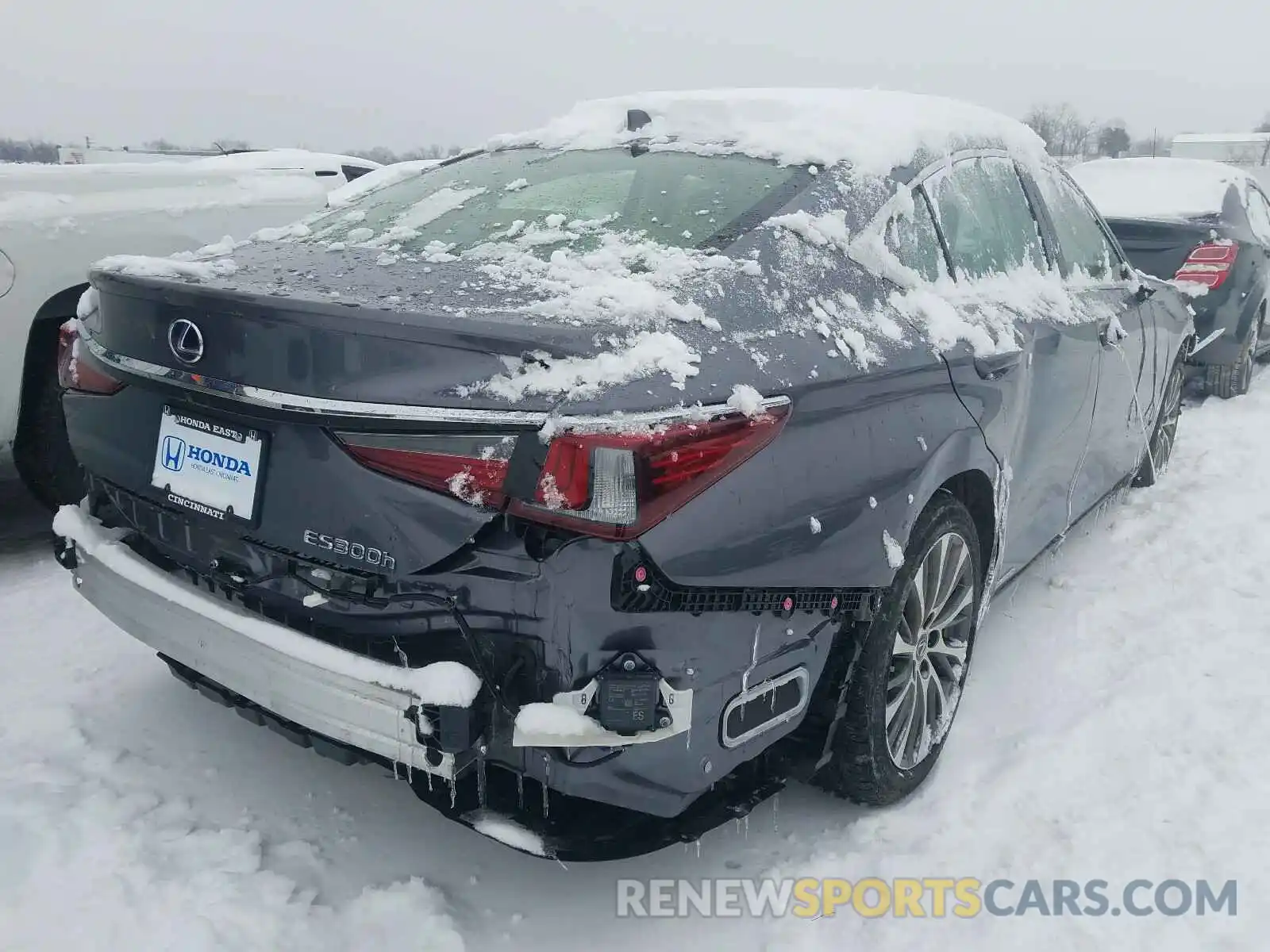 4 Photograph of a damaged car JTHB21B12K2023445 LEXUS ES300 2019