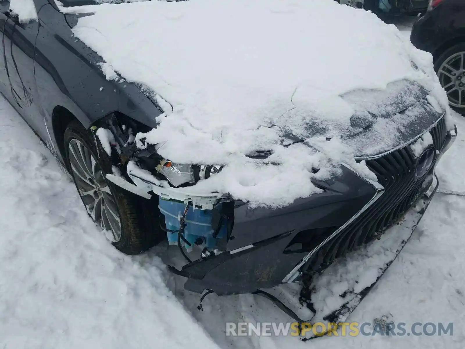 9 Photograph of a damaged car JTHB21B12K2023445 LEXUS ES300 2019