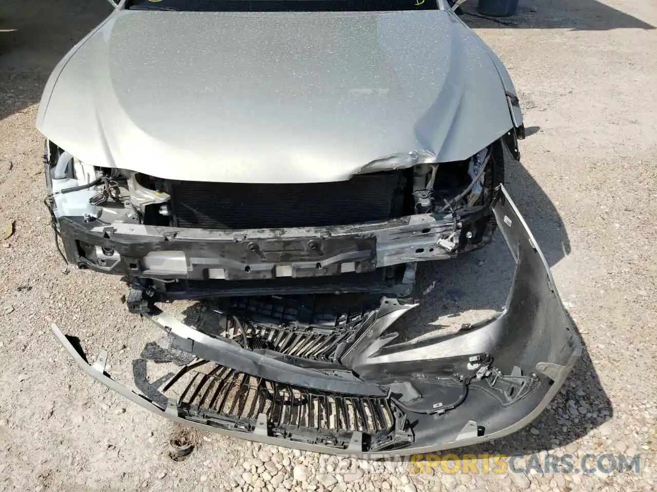 9 Photograph of a damaged car JTHB21B12K2027060 LEXUS ES300 2019