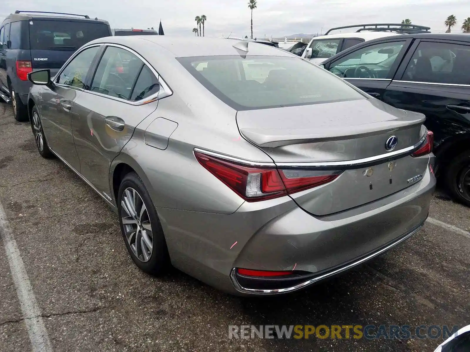 3 Photograph of a damaged car JTHB21B12K2033361 LEXUS ES300 2019