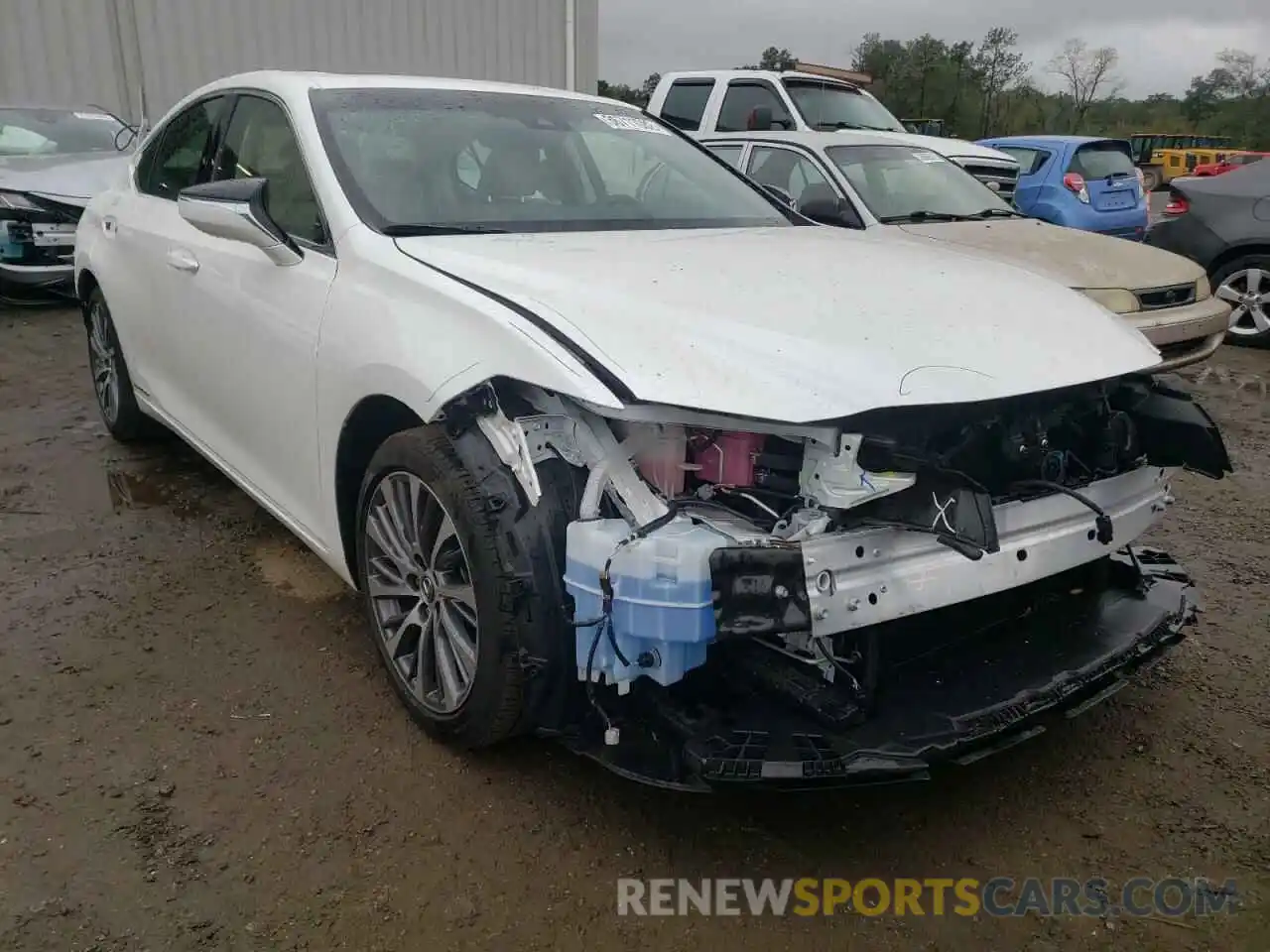 1 Photograph of a damaged car JTHB21B12K2045235 LEXUS ES300 2019