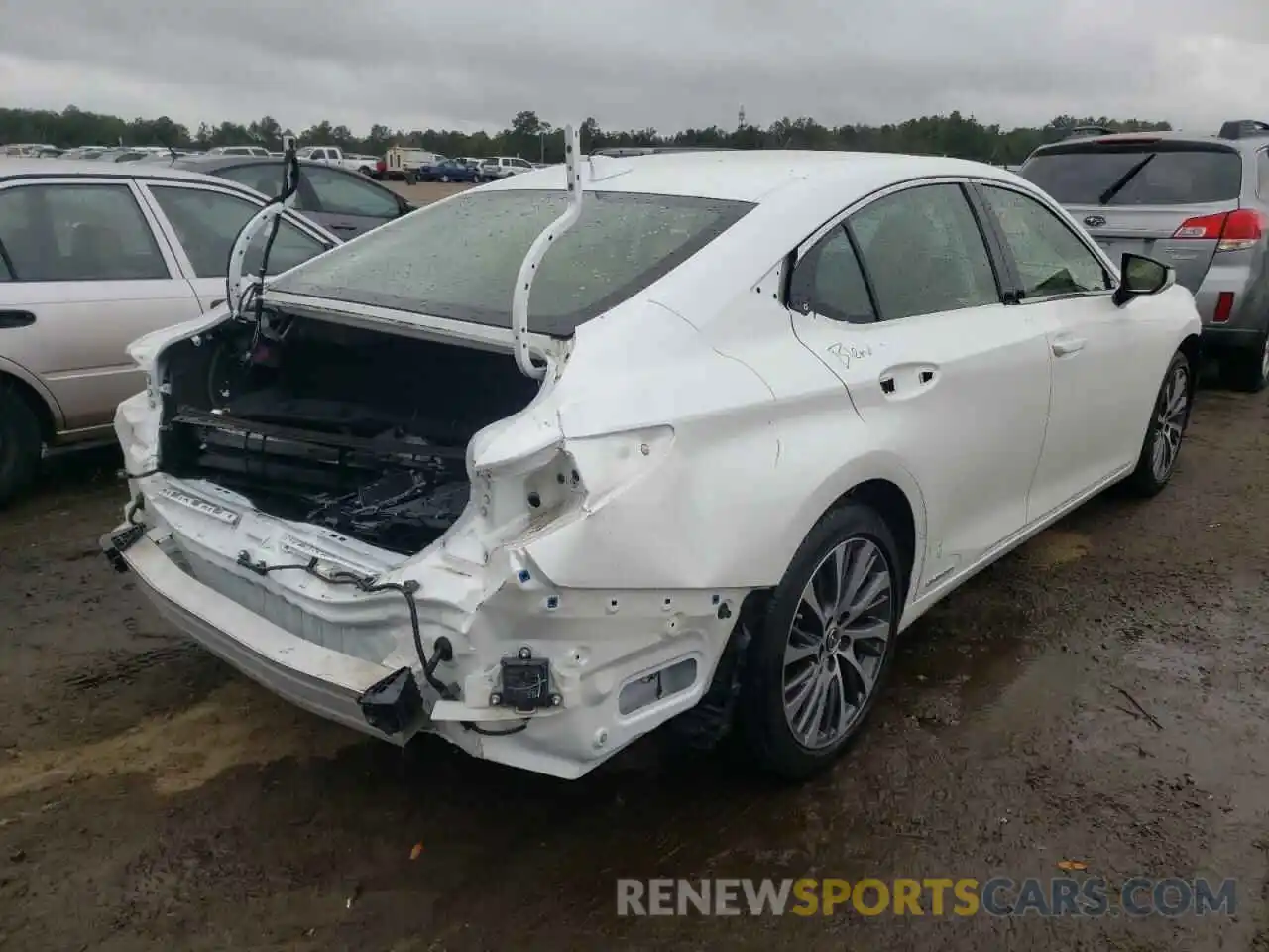 4 Photograph of a damaged car JTHB21B12K2045235 LEXUS ES300 2019