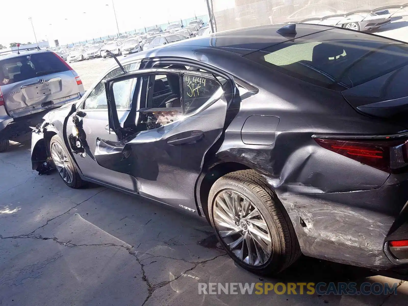 9 Photograph of a damaged car JTHB21B13K2023177 LEXUS ES300 2019