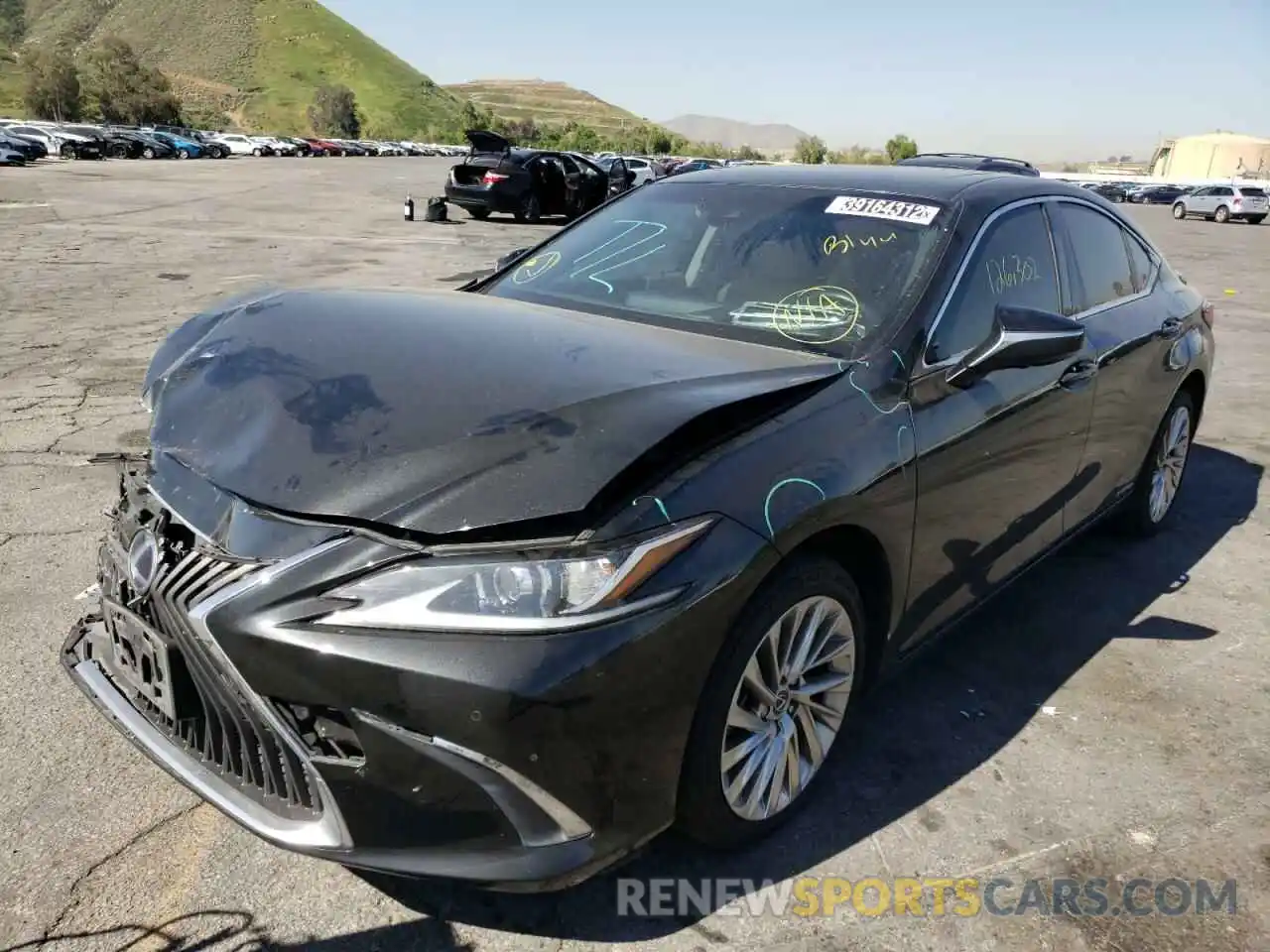 2 Photograph of a damaged car JTHB21B13K2025673 LEXUS ES300 2019