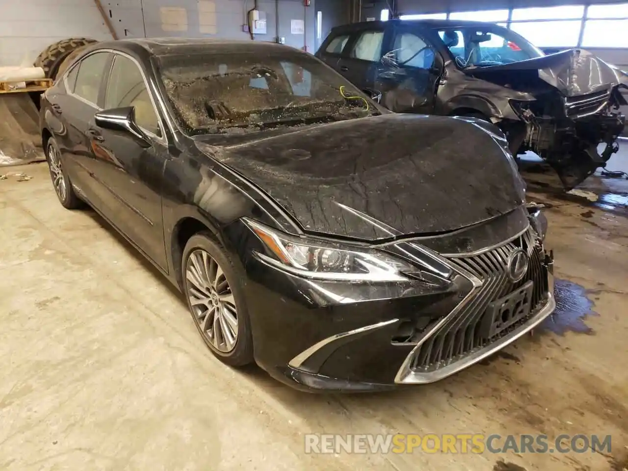 1 Photograph of a damaged car JTHB21B14K2026458 LEXUS ES300 2019