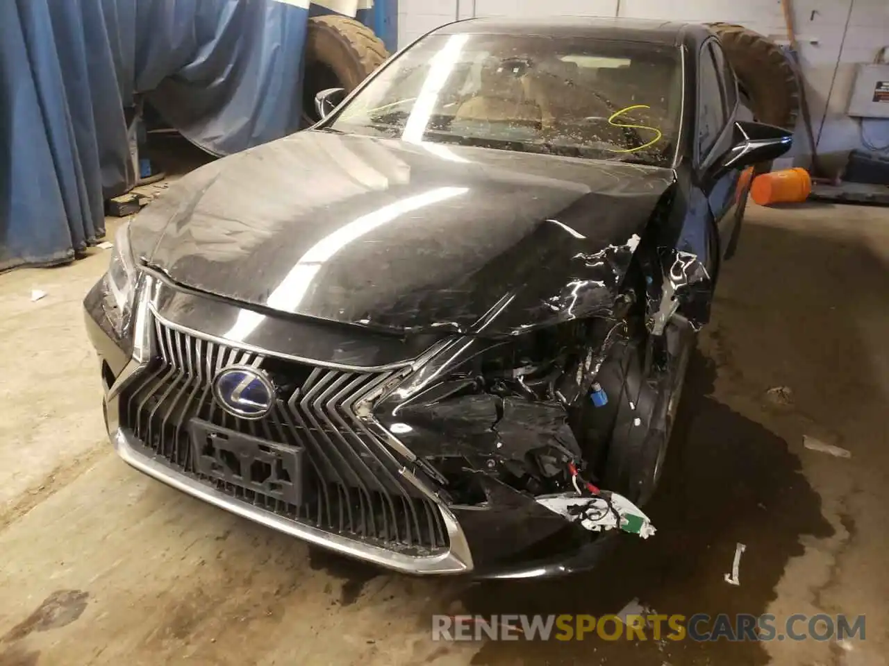 9 Photograph of a damaged car JTHB21B14K2026458 LEXUS ES300 2019