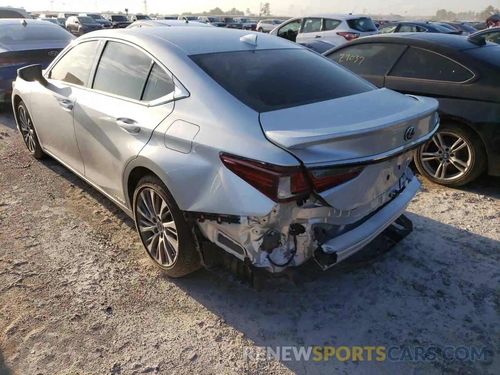 3 Photograph of a damaged car JTHB21B14K2035869 LEXUS ES300 2019