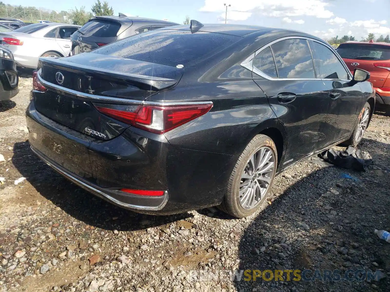 4 Photograph of a damaged car JTHB21B15K2031975 LEXUS ES300 2019