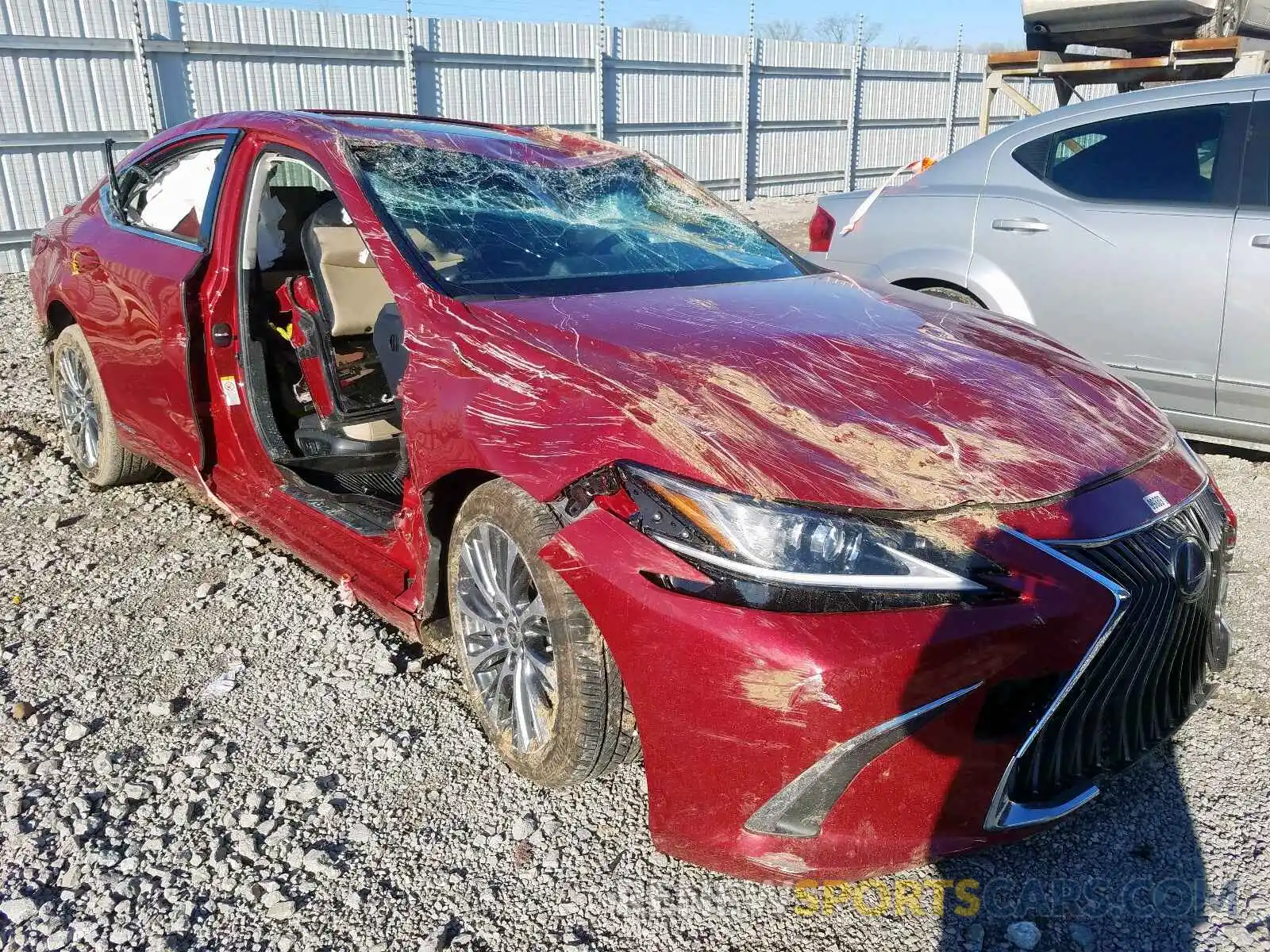 1 Photograph of a damaged car JTHB21B15K2039753 LEXUS ES300 2019