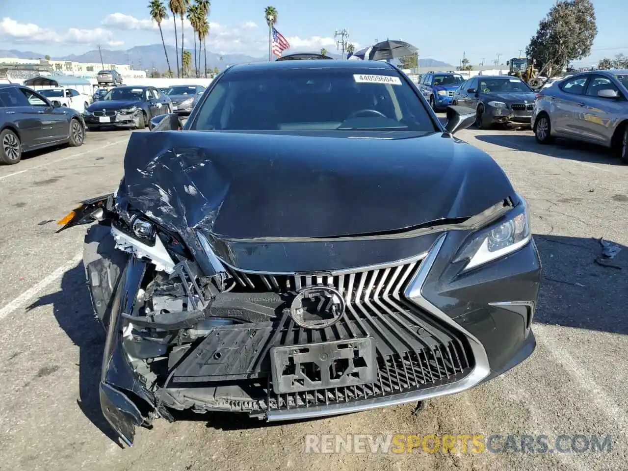 5 Photograph of a damaged car JTHB21B15K2042555 LEXUS ES300 2019