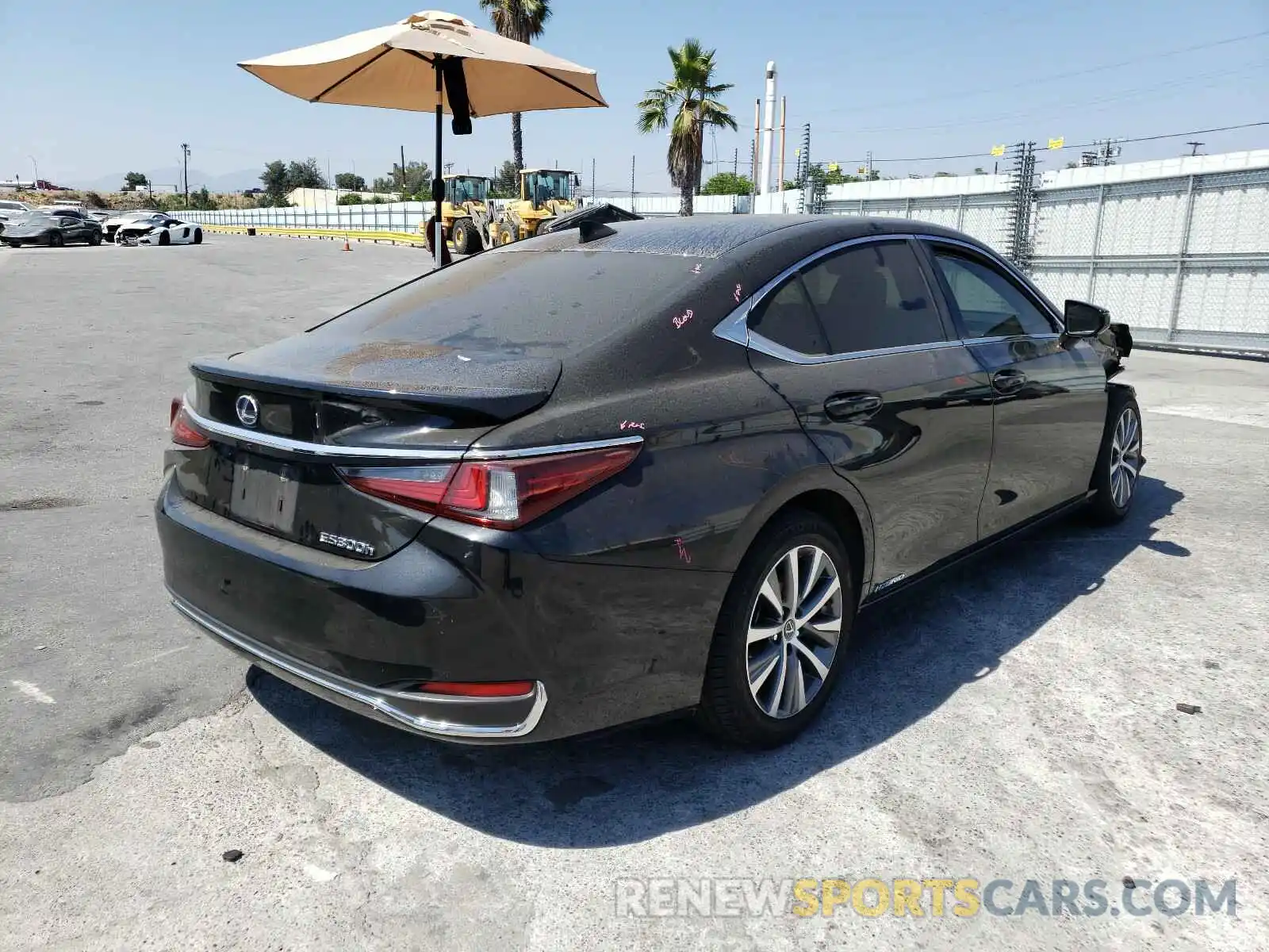 4 Фотография поврежденного автомобиля JTHB21B15K2045455 LEXUS ES300 2019