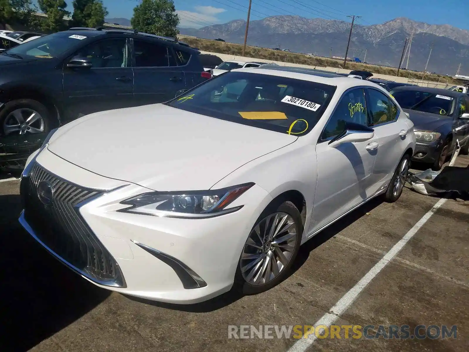 2 Photograph of a damaged car JTHB21B16K2000315 LEXUS ES300 2019