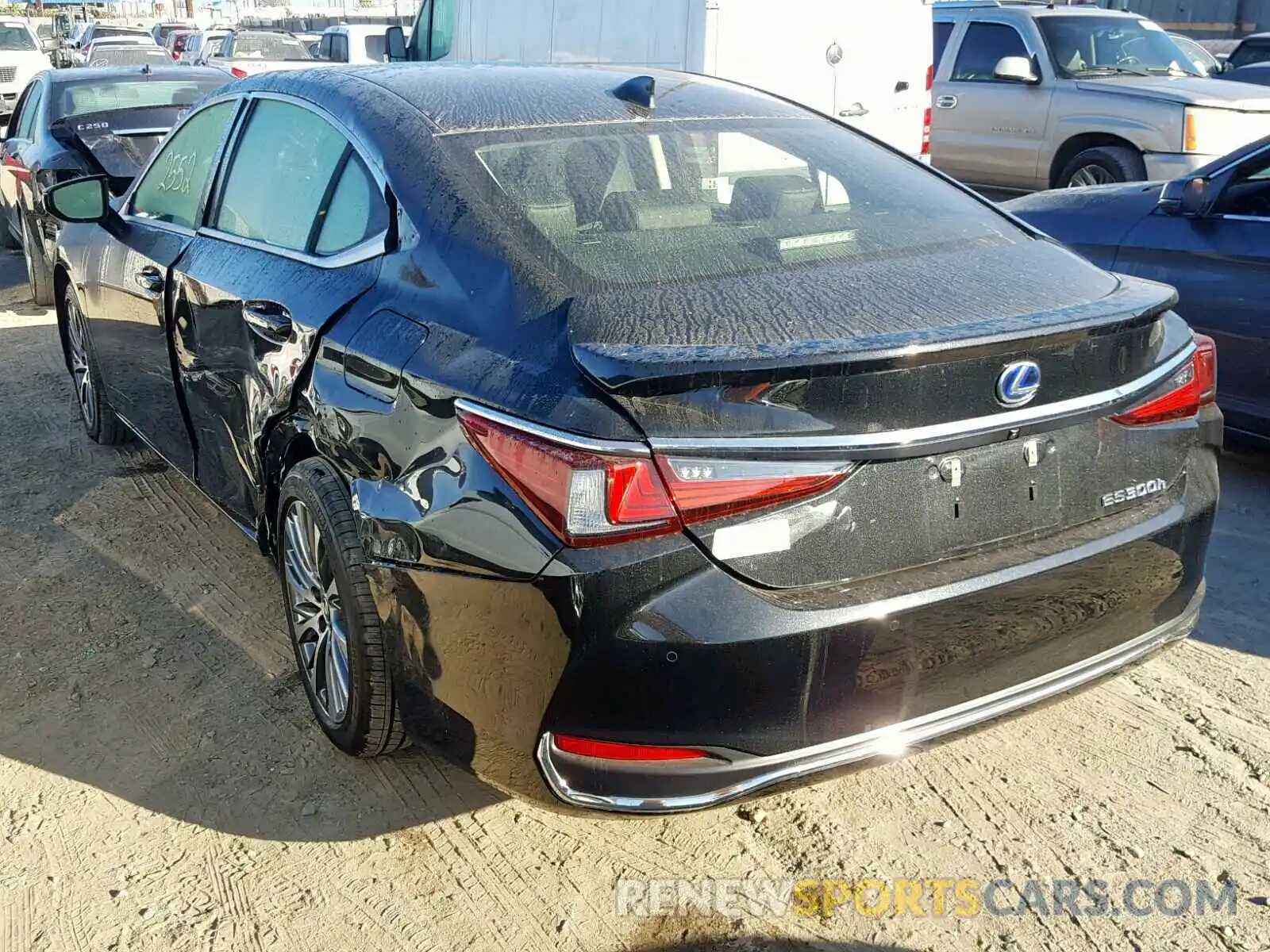 3 Фотография поврежденного автомобиля JTHB21B16K2002064 LEXUS ES300 2019