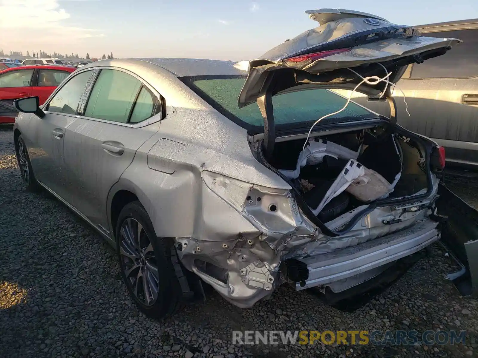 3 Photograph of a damaged car JTHB21B16K2003912 LEXUS ES300 2019