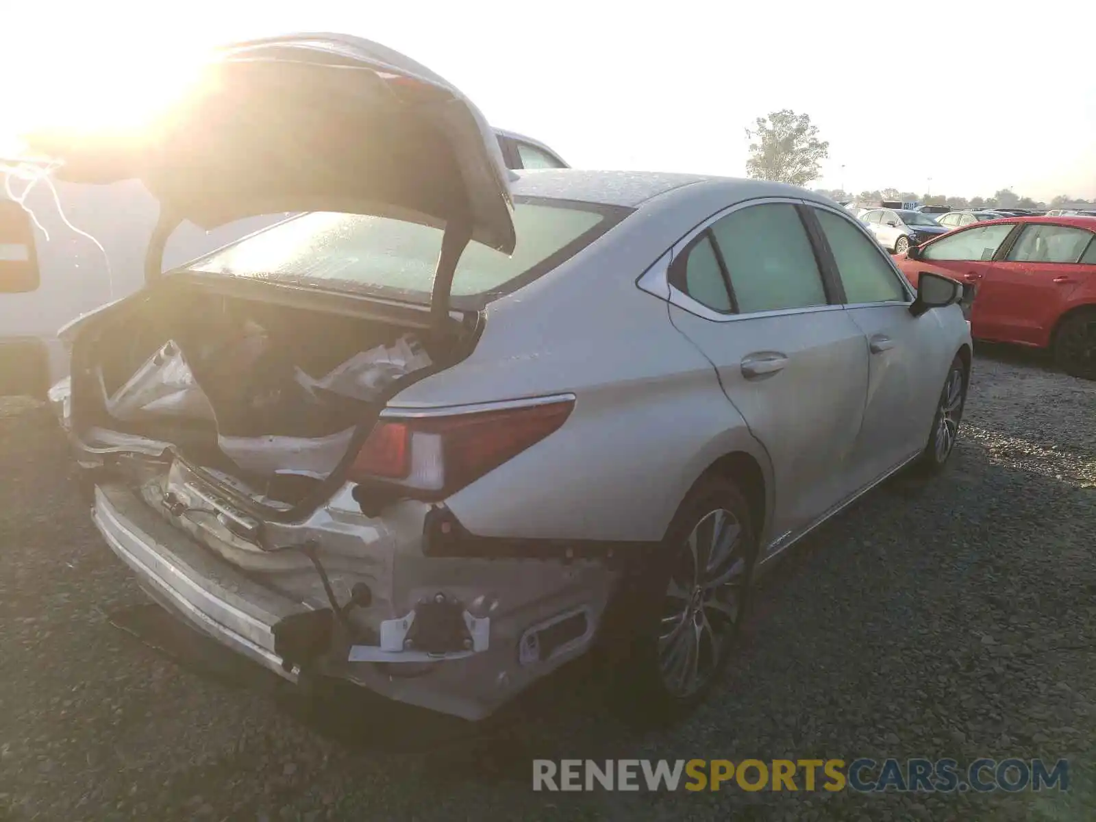 4 Photograph of a damaged car JTHB21B16K2003912 LEXUS ES300 2019