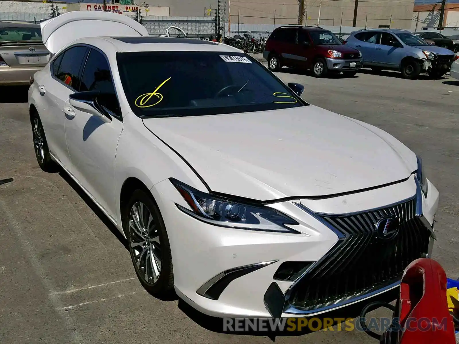 1 Photograph of a damaged car JTHB21B16K2007118 LEXUS ES300 2019