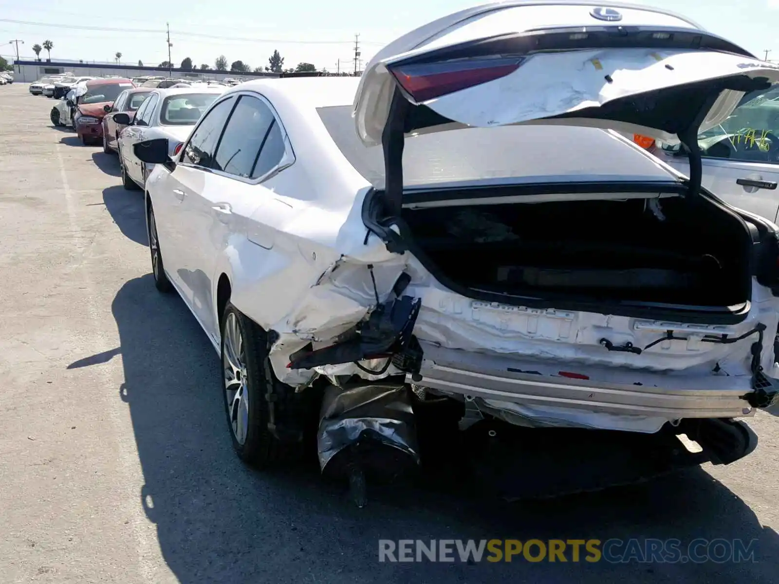 3 Photograph of a damaged car JTHB21B16K2007118 LEXUS ES300 2019