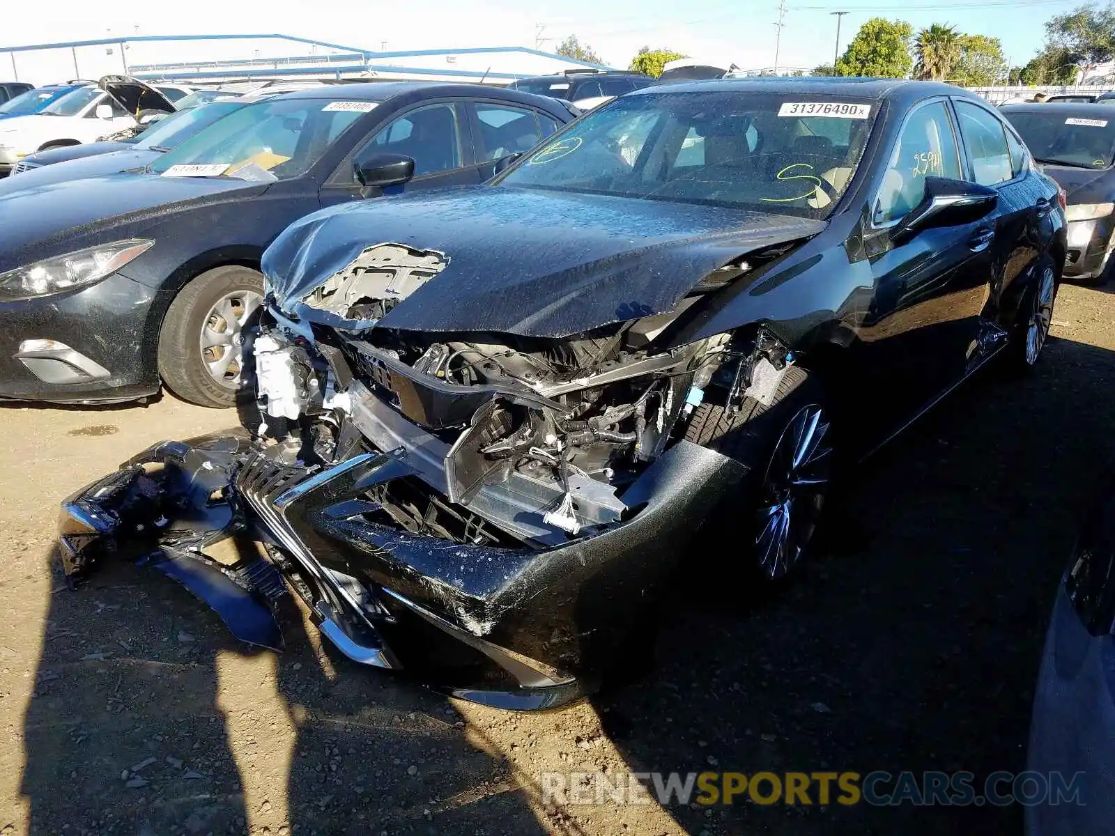 2 Photograph of a damaged car JTHB21B16K2025957 LEXUS ES300 2019