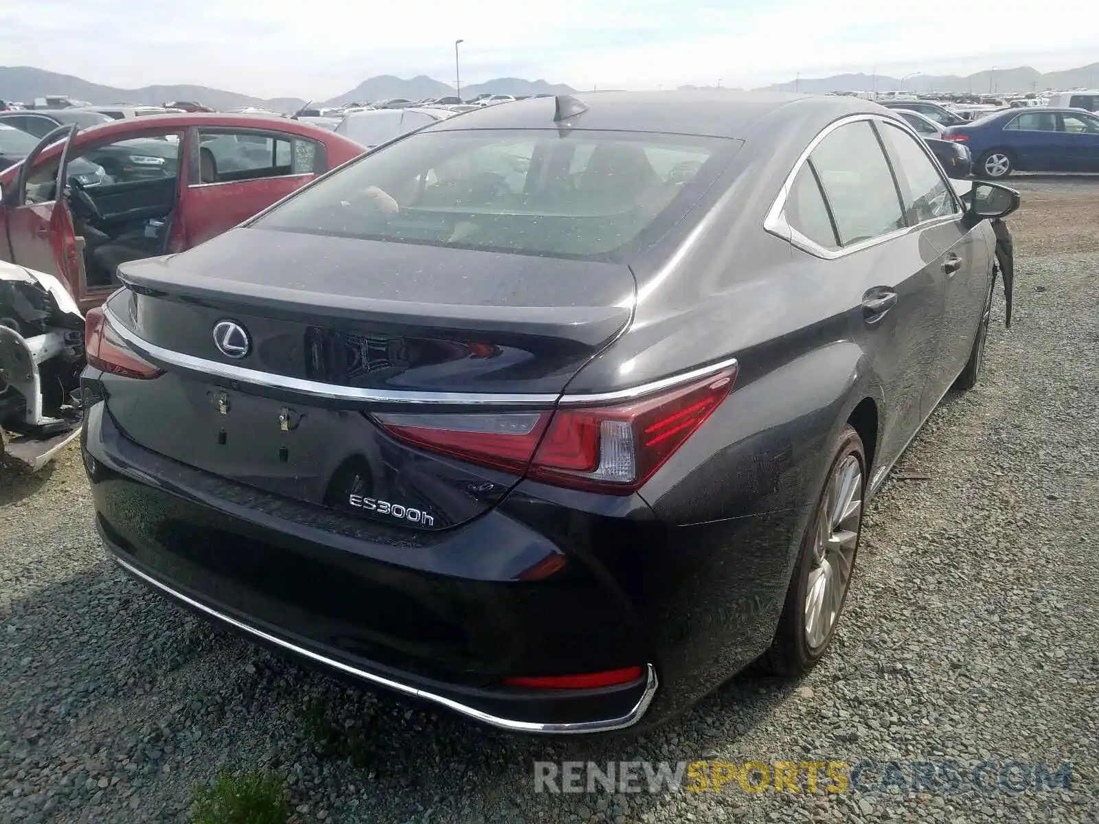 4 Photograph of a damaged car JTHB21B16K2025957 LEXUS ES300 2019