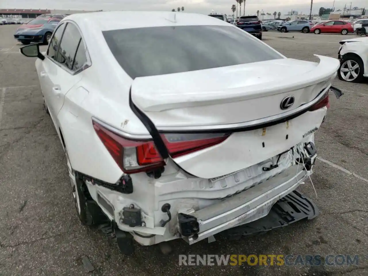 3 Photograph of a damaged car JTHB21B17K2005443 LEXUS ES300 2019