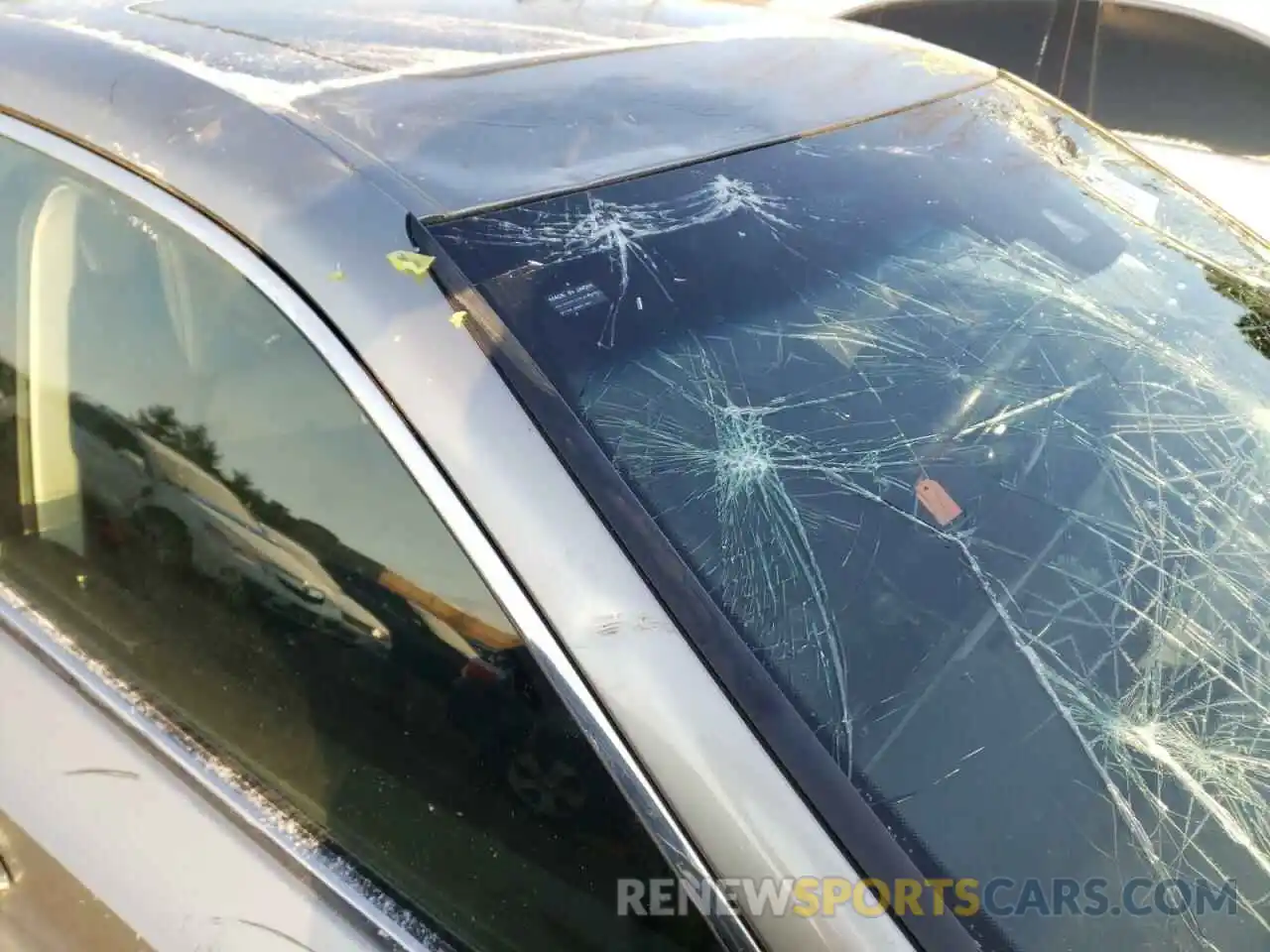 9 Photograph of a damaged car JTHB21B17K2008441 LEXUS ES300 2019