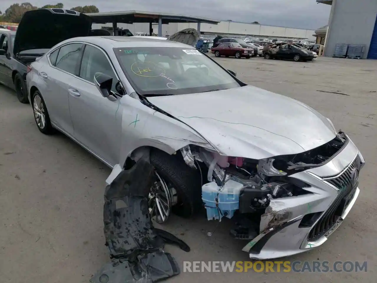 1 Photograph of a damaged car JTHB21B17K2024834 LEXUS ES300 2019