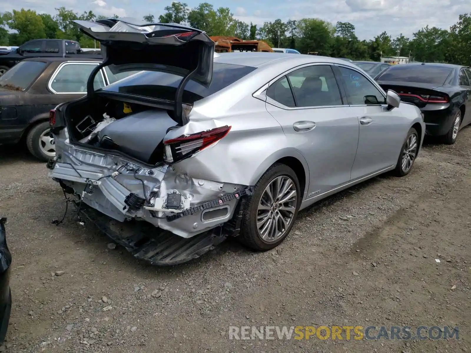 4 Photograph of a damaged car JTHB21B17K2030570 LEXUS ES300 2019