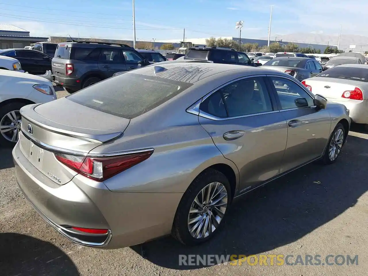 4 Photograph of a damaged car JTHB21B17K2039897 LEXUS ES300 2019