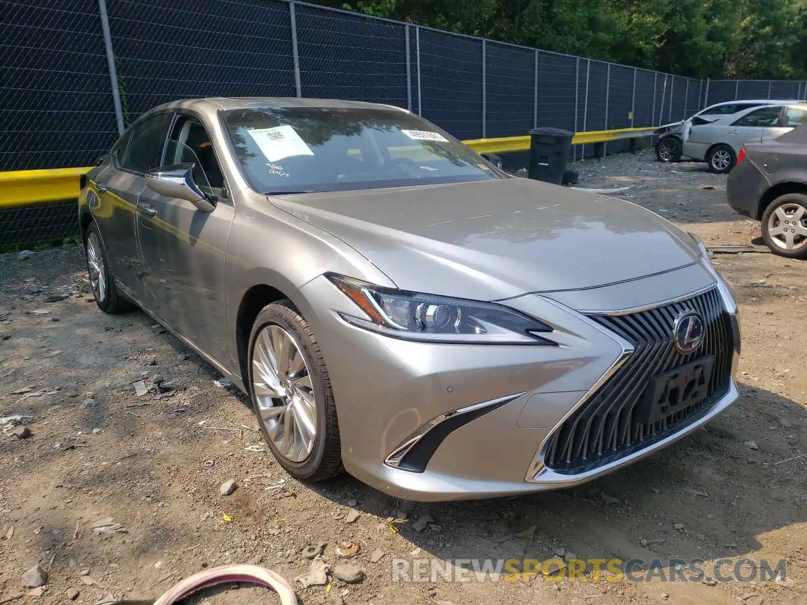 1 Photograph of a damaged car JTHB21B18K2027578 LEXUS ES300 2019