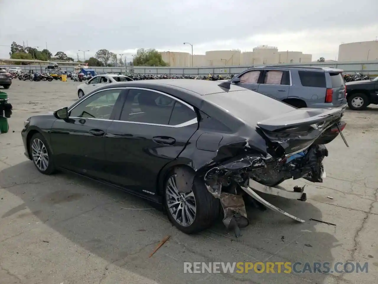 3 Photograph of a damaged car JTHB21B1XK2004352 LEXUS ES300 2019