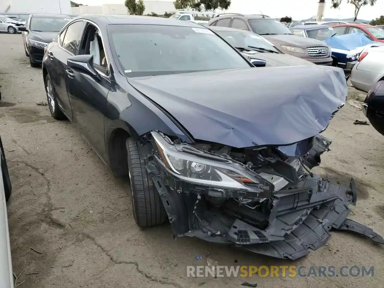 4 Photograph of a damaged car 58AC21B12LU007357 LEXUS ES300 2020