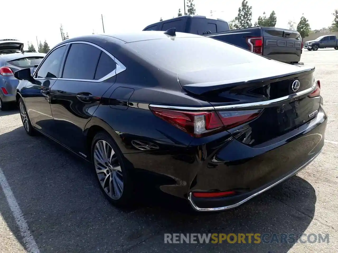 3 Photograph of a damaged car 58AD21B10LU006132 LEXUS ES300 2020