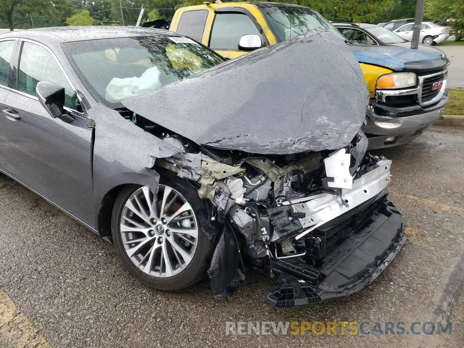 9 Photograph of a damaged car 58AD21B10LU006700 LEXUS ES300 2020