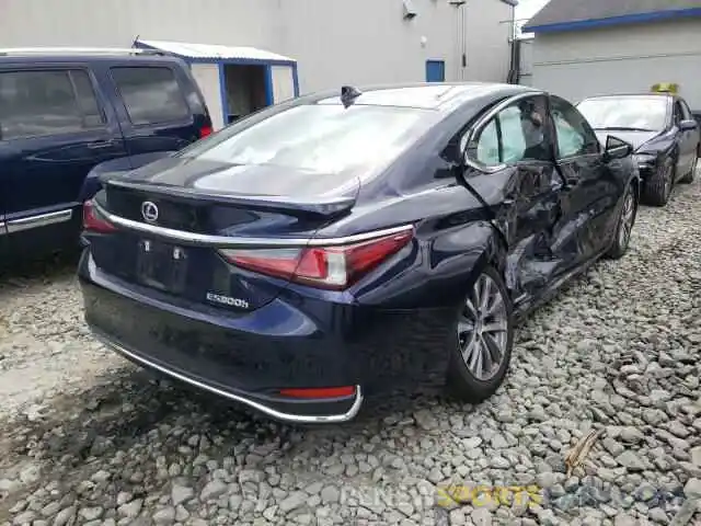 4 Photograph of a damaged car 58AD21B10LU012268 LEXUS ES300 2020